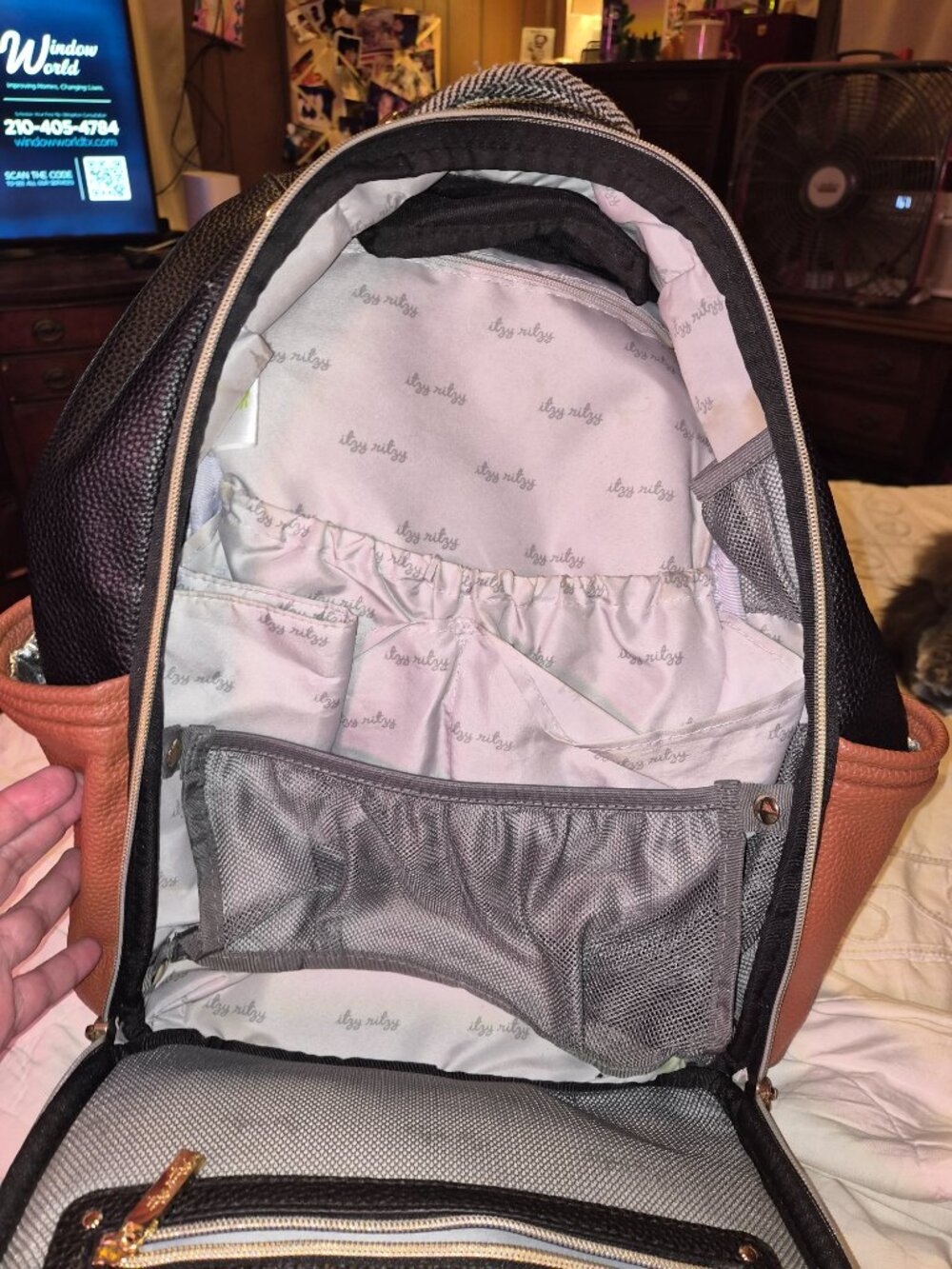 Itzy Ritzy Boss Diaper Backpack - Picture 6 of 9